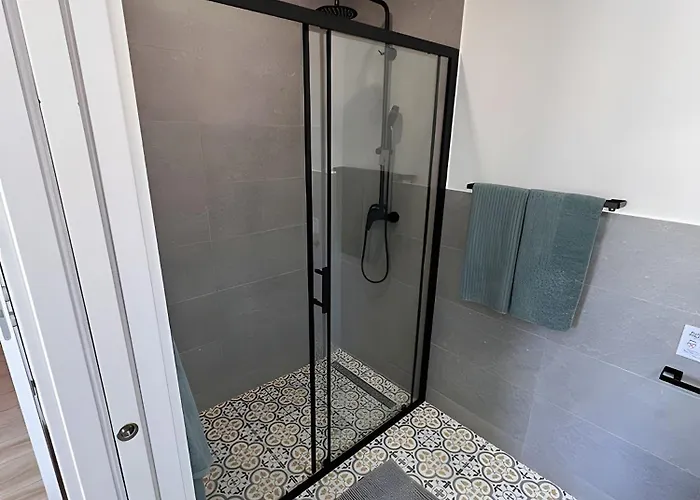 アパート Drop In ロウリニャン