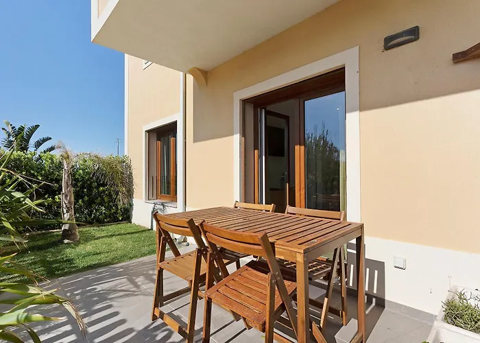 Drop In Apartment *