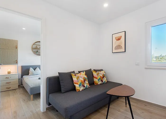 Apartment Drop In